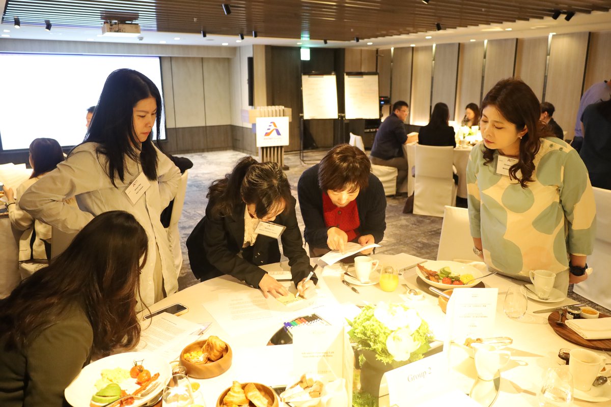 AmChamTaiwan's tweet photo. 【Advanced Learning Lab】
這次的課程是與商會多年合作的Z&amp;A Solutions所提供。

本次課程由講師Katia授課，她擅長以圖說說故事，並分享了幾個重要的技巧，包括如何使用精確的圖表來突出重點，以及如何在圖說和口語表達中將重點表達清楚。

https://t.co/rmiF7n71Yp https://t.co/mRM1vOwlQe