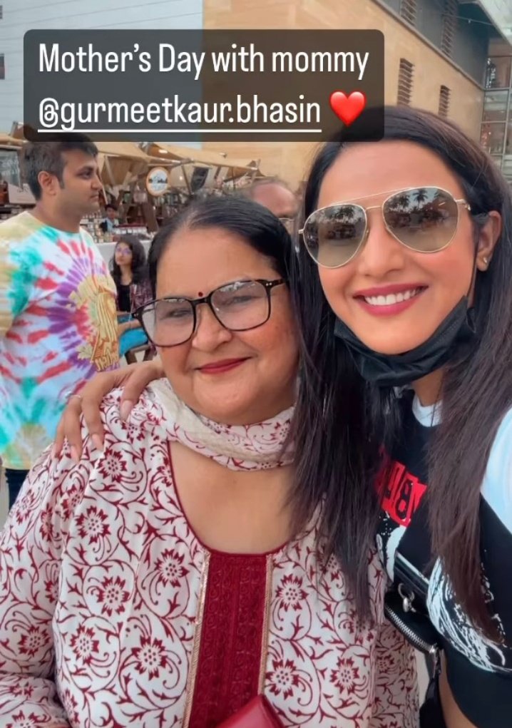 Avinash Singh (@avinashsingh_4) on Twitter photo Most beautiful picture
Mother daughter bond โฅ๏ธ
<a href="/jasminbhasin/">Jasmine bhasin</a>
#Jasminians #JasminBhasin Most beautiful picture
Mother daughter bond โฅ๏ธ
<a href="/jasminbhasin/">Jasmine bhasin</a>
#Jasminians #JasminBhasin