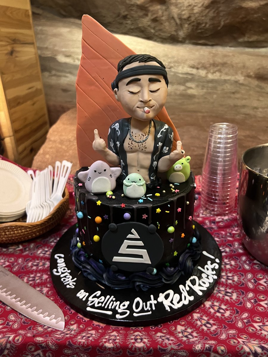 the attention to detail 😭😭😭