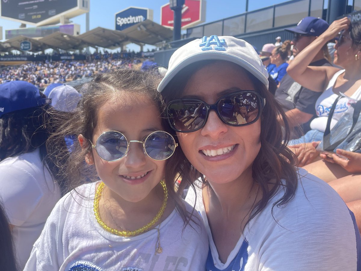 Dodgers sweep!!!!⚾️ Happy Mother’s Day!!!👩🏽