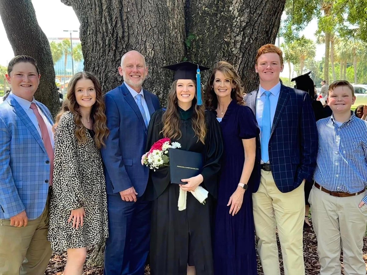 TorandHope's tweet image. Praising the Lord for His goodness! We are so proud of Emma finishing her B.S. from @ConnectPCC She has been very diligent and God has been faithful. So grateful for this place! @PCCEVP @PresidentPCC @JeffRedlin