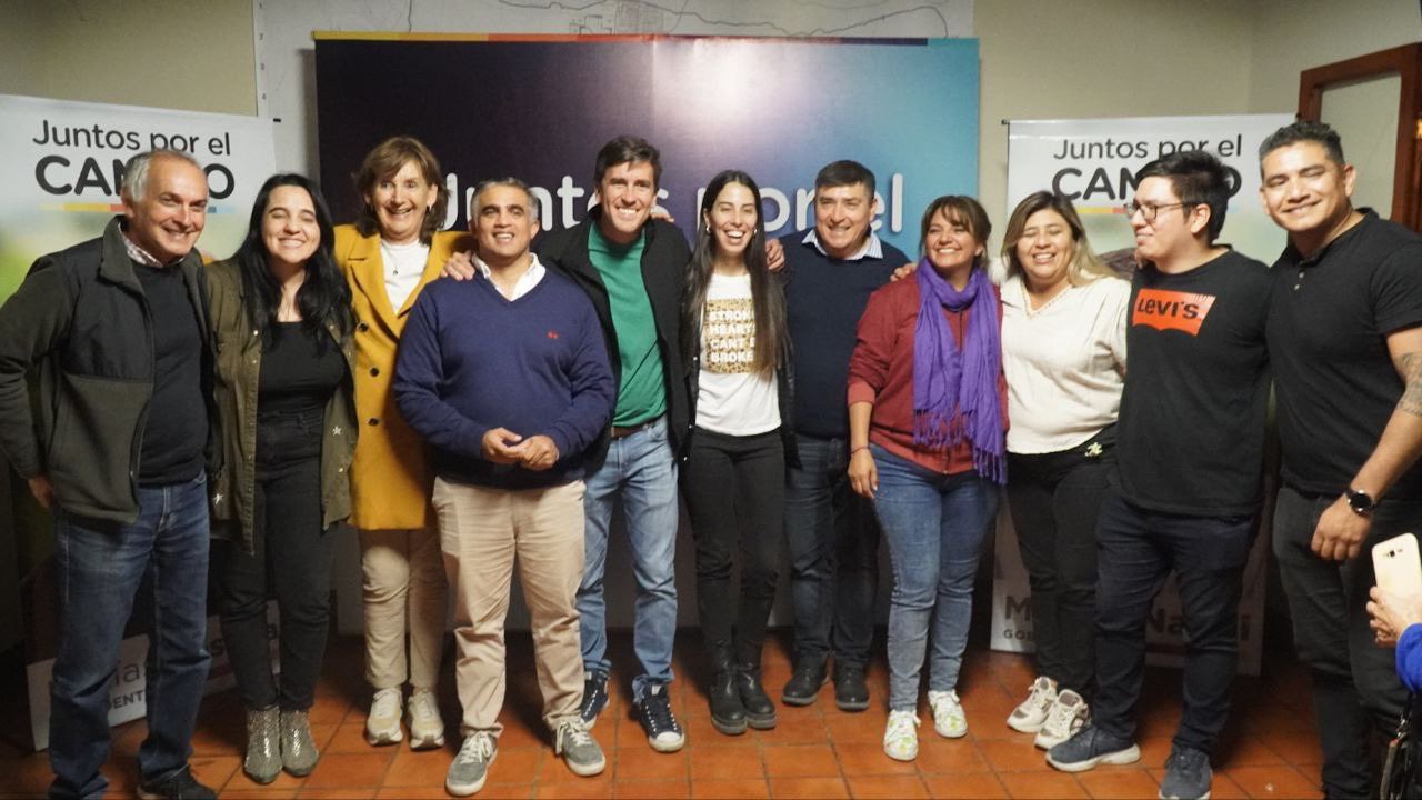 FwIjbnxWIAAZ6ST?format=jpg&name=large