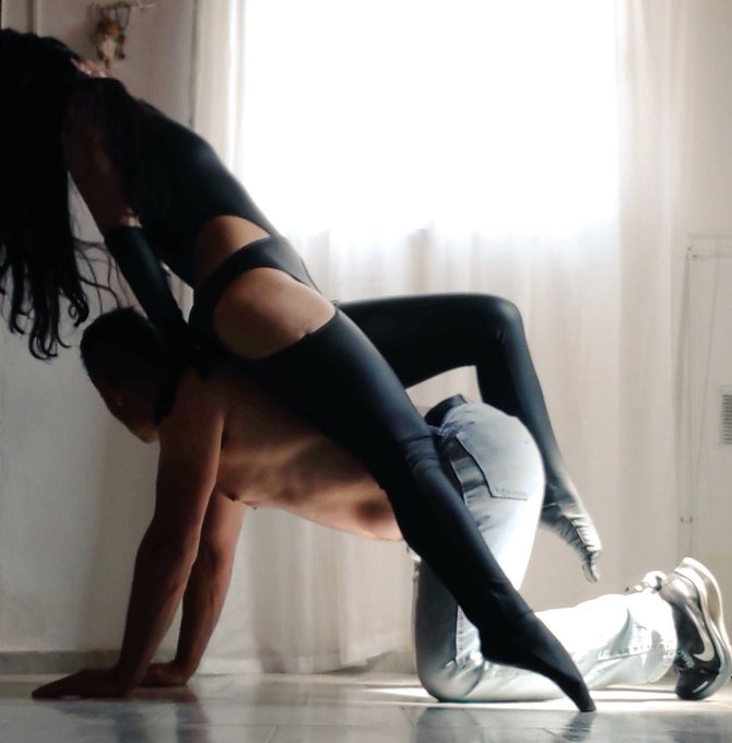 BETA NO TE ODIES A TI MISMO DEJA QUE LAS MUJERES DOMINEN...Ama lo que eres. Porque hasta que lo hagas