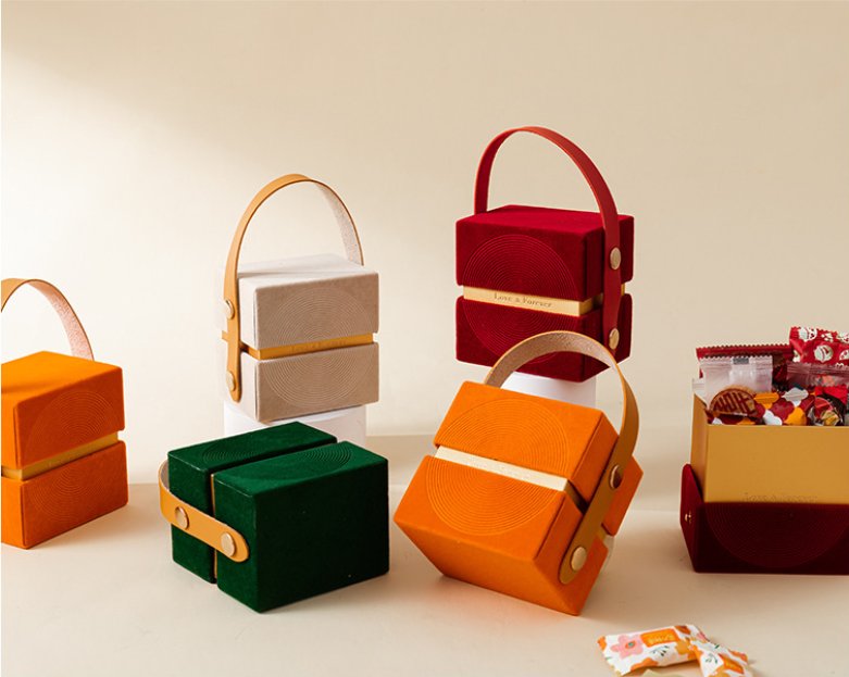 jialanpackage's tweet image. The most popular small square box💥 in the market this year.
It can be used to contain fragrance, perfume and candy.
If you want to customize your personalized square gift box, please DM @jialan_package.

Website: good-package.com
#giftboxfareha #popularboxes #squareboxes