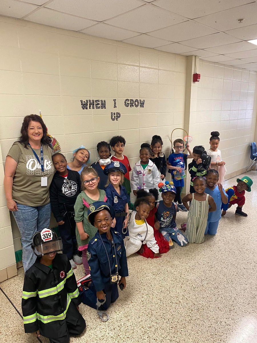 Our K5 students spent the week learning of varied careers and ended the week with a Career Parade! The future really is bright with these OWLS taking the lead along their own paths! Here are just a few of our classes! #CelebrateFonde <a href="/MobilePublicSch/">MobilePublicSchools</a>