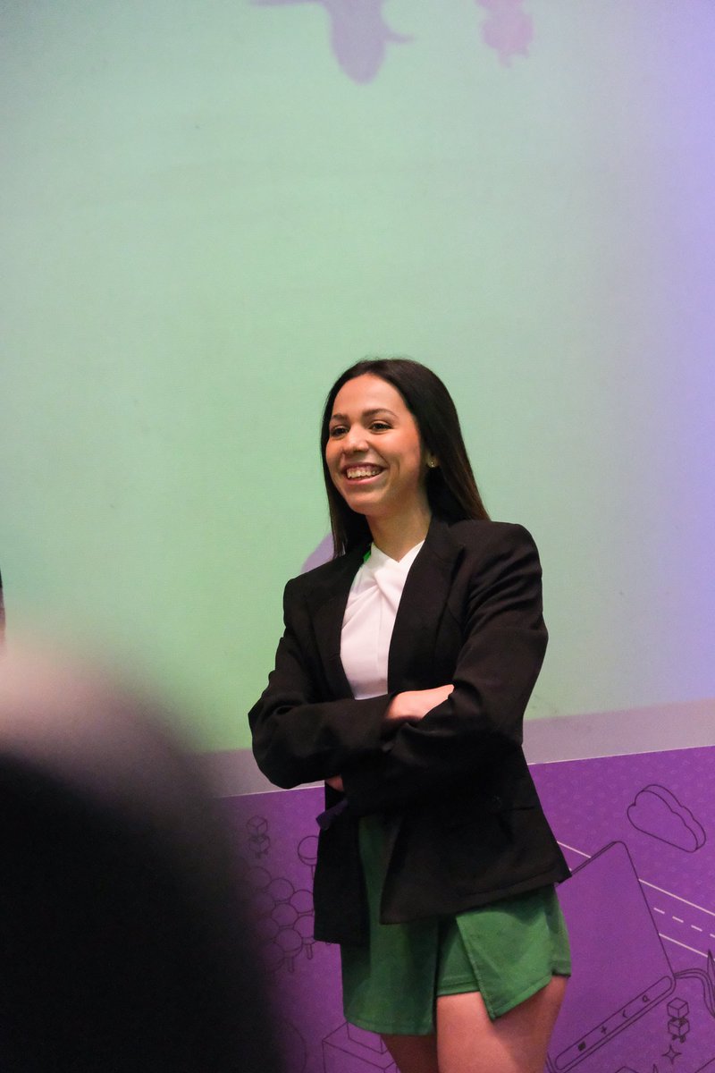 coding_byanna's tweet image. Muy contenta de haber participado en #platziConf 💚 si duda fue una experiencia muy bonita con una gran comunidad! Gracias ✨