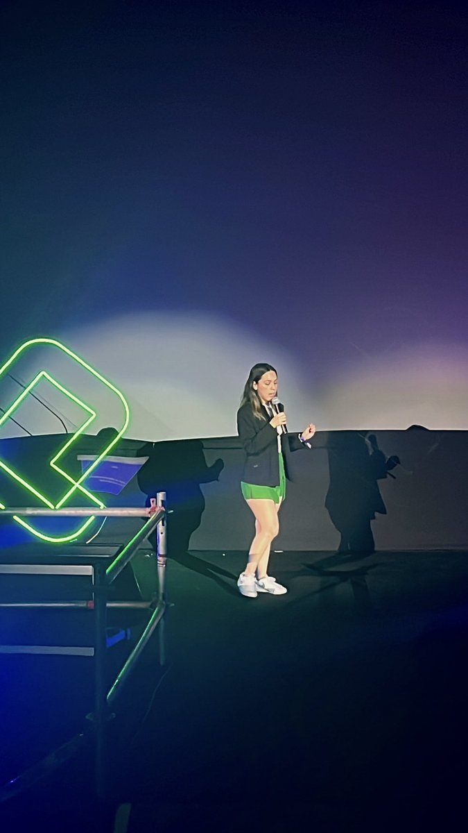 coding_byanna's tweet image. Muy contenta de haber participado en #platziConf 💚 si duda fue una experiencia muy bonita con una gran comunidad! Gracias ✨
