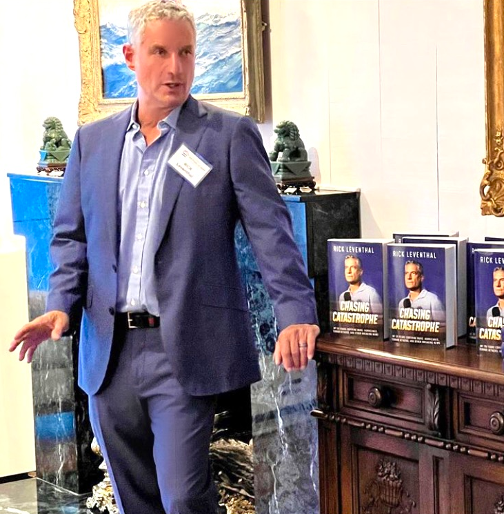 LogCabinOC's tweet photo. A fantastic event with Rick Leventhal on Saturday, May 13, 2023 to hear about his new book. It was an exciting night with members, new friends, and Scott Baugh. https://t.co/OYd2VdrxXD
.
.
.
#LCR #LCROC #OrangeCounty #OC #Events #RickLeventhal #KellyDodd #ChasingCatastrophe https://t.co/HFN4ZyR42T
