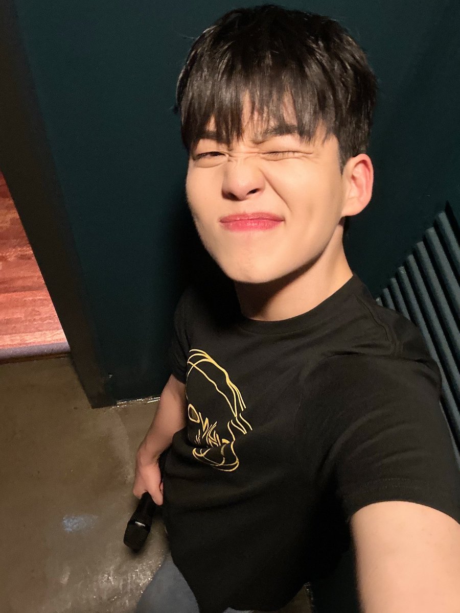 youth__star's tweet photo. [#김종한]
한국에서의 청춘스타 첫 공연 함께해 주셔서 진심으로 고마워요!
앞으로 더 많은 곳에서 좋은 모습 보여드릴 수 있도록 열심히 할게요!
사랑합니다🤍

#청춘스타 #YOUTHSTAR #青春スター
#김종한 #KIMJONGHAN https://t.co/0fj1jHFseN