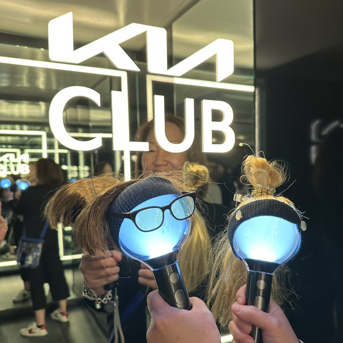 Bon Voyage #yoongi and #daechwita #agustd are ready for #SUGA_AgustD_TOUR_in_LA!