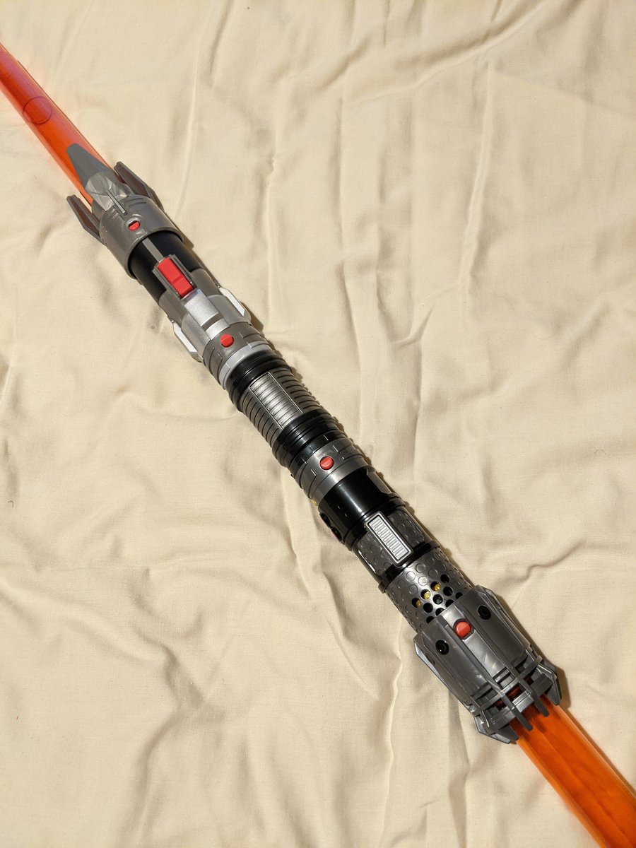 SWIFTagent24's tweet photo. With these two Maul #LightsaberForge kits and the Inquisitor one, I can make up Maul's TCW S7 AND his Rebels variants 😁
#StarWars @Hasbro https://t.co/0HkbiWGyug