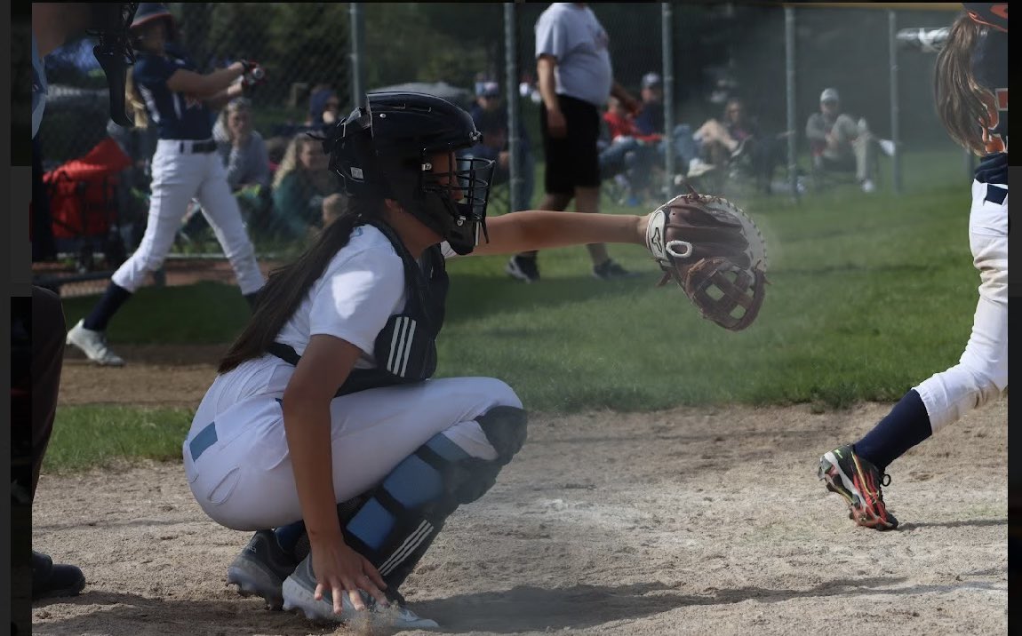 Jimin01_'s tweet photo. Love seeing my kids compete.  Track and softball weekend.  I’ve always told my kids, find your  passion.  Try new things.  Meet new people.  You can’t find a passion without trying. https://t.co/WXp5VgriUZ