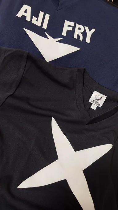 ジャンプキャラクターズストアのランダムTシャツ、欲しかったAJI FRY柄だった! タグのロゴもかわいいね
