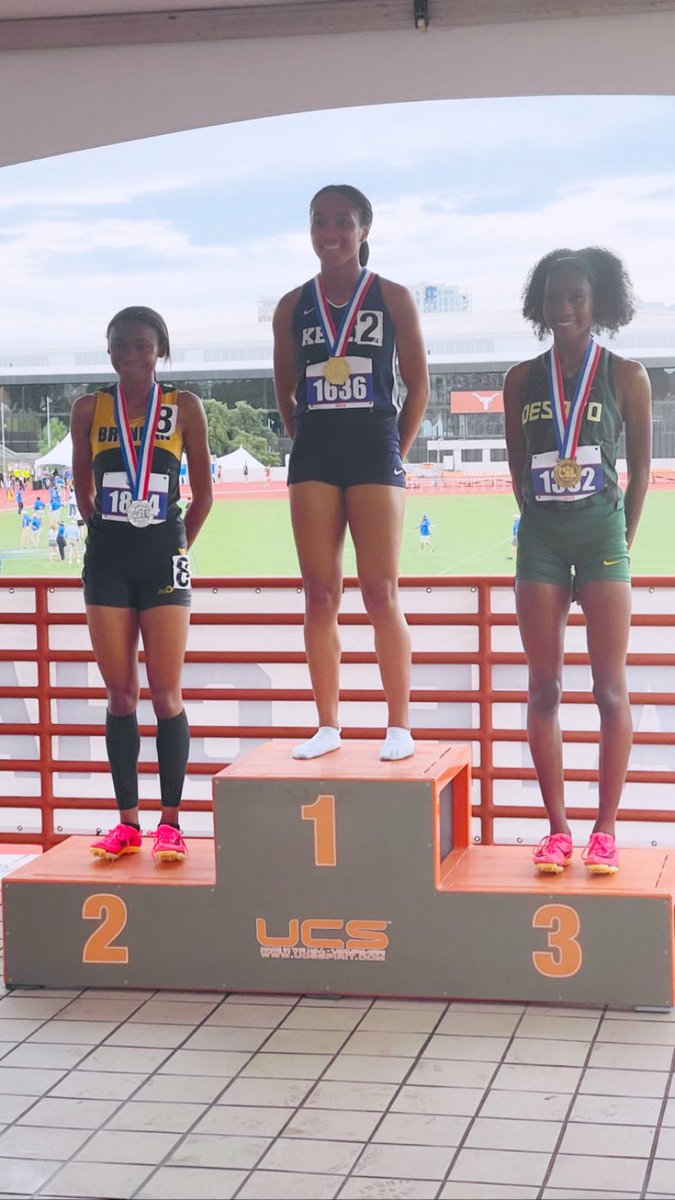 Taryn_Bailey1's tweet photo. i’m so proud of everything that I have accomplished this year I placed 3rd at state and a new school record of 2:10.63 https://t.co/K6FAHlwECw