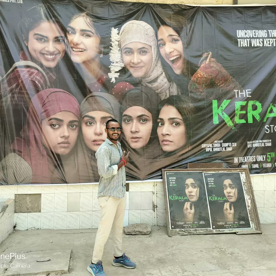 AkshayRTotawar7's tweet photo. #If_not_now_then_when
हर भारतीय महिला को ये मूवी जरूर देखनी चाहिए ..?
every hindu's should watch it 
#thekeralastory
 #TheKeralaStoryAMustWatch
@adah_sharma
@iyogitabihani
@soniabalani9
@siddhi_idnani
@PranayPachauri
@VijayanDevayani
@bageshwardham
@HinduDharma1 https://t.co/eyWMMpa4wo