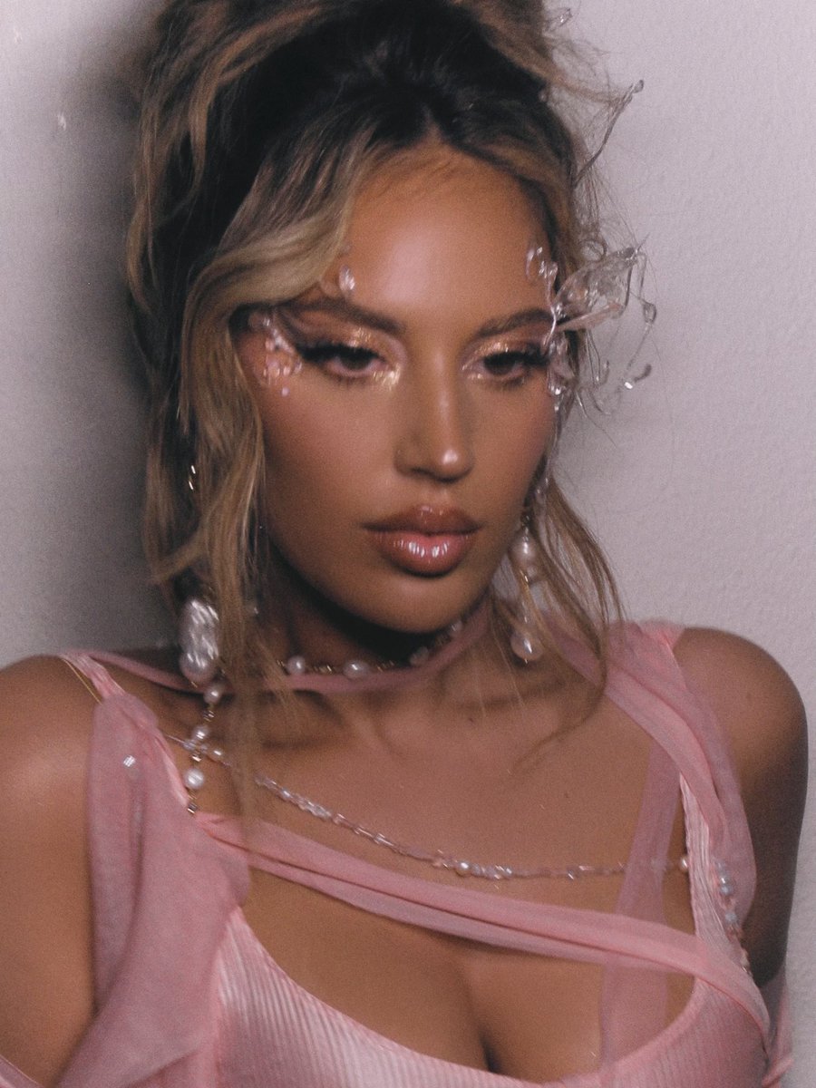 🫧🧚🏼‍♀️