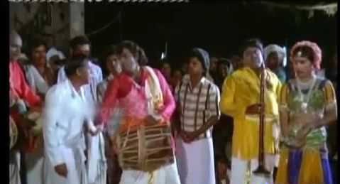 emcee_raj's tweet photo. @realVishaL @karthikgnath @annamalai_k Koundamani : Edha vachu CM Nu sonne ?
That sangu : Avar dha Twitter ku daily va . . . Ennoda photo keela comment la  CM nu solla sonnarunga https://t.co/2X1x8Gfi2a