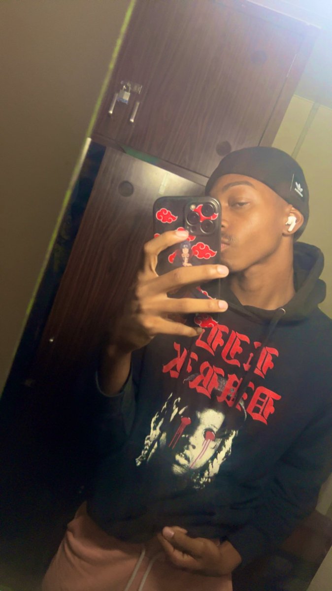 Deli🌎 (@xdeli1k) on Twitter photo 