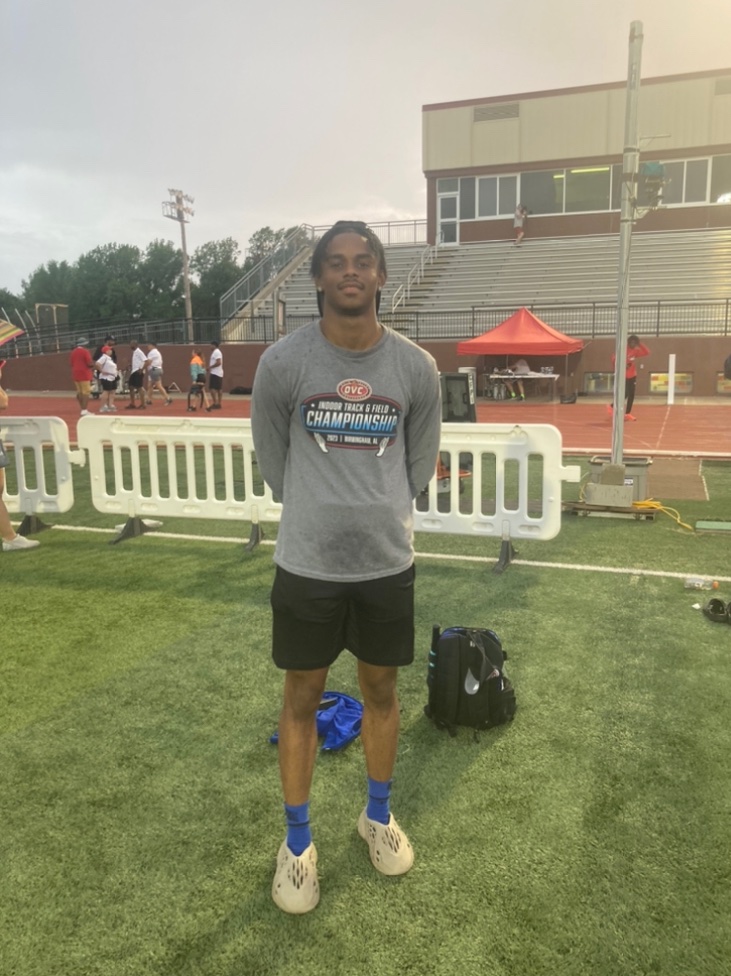 EIU_TF's tweet photo. 🚨Top 10 Alert🚨 
Ricky Johnson ran a lifetime best of 47.14 in the 400 at OVC Championships, earning a gold medal and the #7 spot on the EIU Top Ten List!!🔥
#EIUTF  #BleedBlue https://t.co/AvmdDwalQm