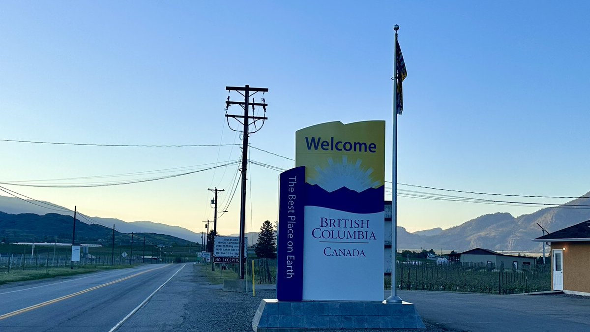 Back in my home province, #BritishColumbia! This on #BChwy97 on  #BC/#WA border in #Osoyoos in the province’s Southern #Okanagan 

#ShareYourWeather #BeautifulBC