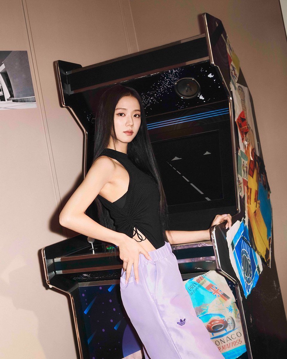 Originals_kr's tweet image. CAMPUS 00s with JISOO

오리지널스 레거시의 신선한 조합, 캠퍼스 00s

부드러운 감촉의 테리 원단에
산뜻한 컬러웨이를 더한 뉴 클래식

블랙핑크가 소개하는🎮
클래식의 홈그라운드로 초대합니다