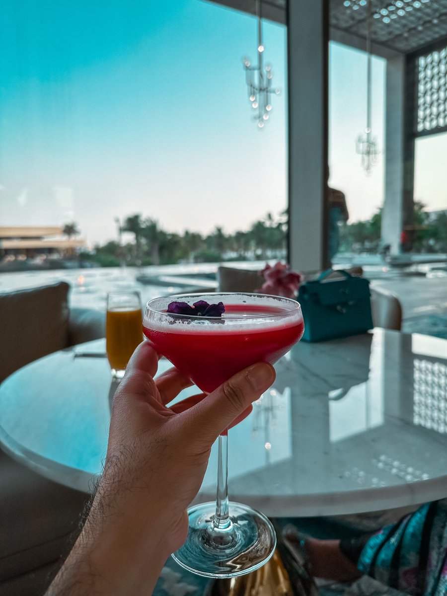 Enjoying this Red Dragon drink at Royal Atlantis Dubai .. بصراحة المكان روعة
#dubai #دبي #دبي_بوست