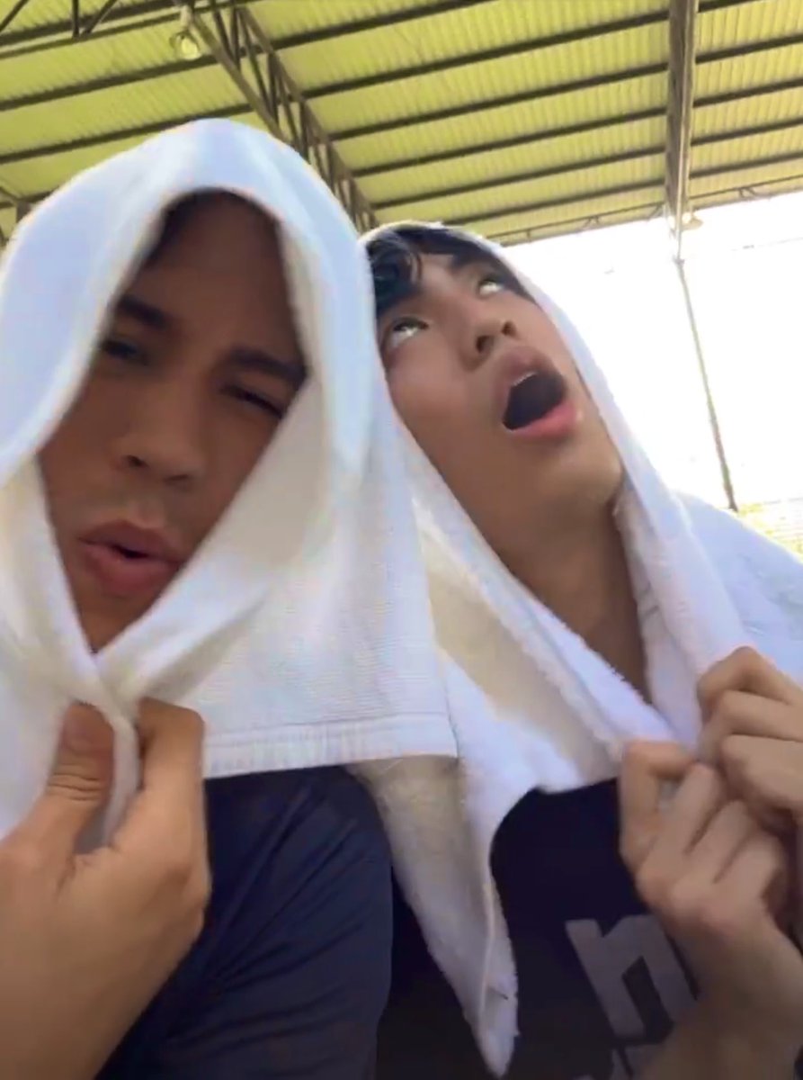 Mexa_xoxo's tweet photo. Never a dull day when this two are around while we wait for #StepbyStepEP5 โจ #ManBen #Mantrisanu #favhumans #MrJeng #Pat ๐โค๏ธโ๐ฅ https://t.co/BxmcoQp1Jy