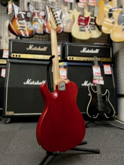 electric_gp's tweet photo. 中東イスラエルにて制作されるOrfeld GuitarsよりEllieが入荷！
多彩なサウンド構成と良質な音色、そして個性が光るルックス！
彫金の花柄もアクセントが効いてます！
是非一度手に取って頂きたい品！！
https://t.co/rliGXWfSEo

#Orfeld
#ギター 
#杢目 https://t.co/HVRhcYUr5o