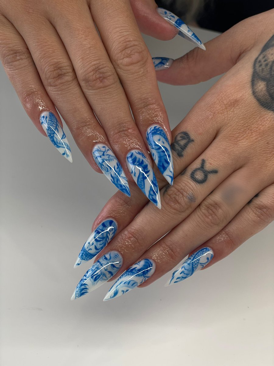 Don’t wanna brag but I think I get the most 🔥 sets. My nail tech killlls it.