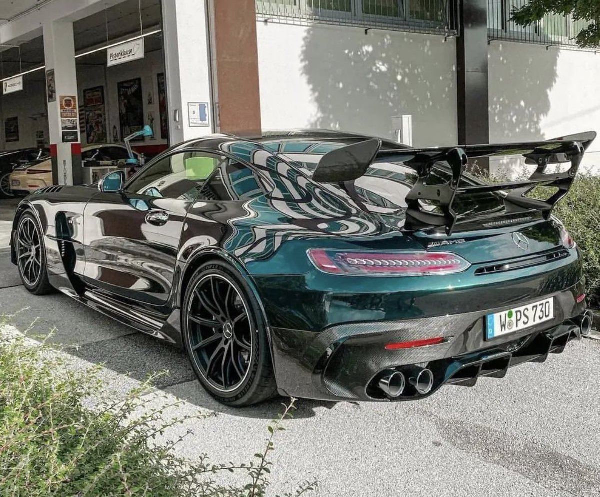 Car Pxrn tweet media