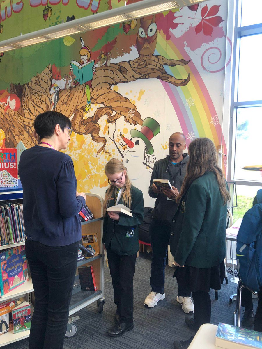 <a href="/SSABlackpool/">South Shore Academy</a> visited @palatinelibrary to take part in the Lancashire Book of the Year Awards. Our students have checked out their copies ready to read and vote on their favourites.
It's a pleasure to be invited to take part by <a href="/LancsLibraries/">Lancashire Libraries</a> ! <a href="/SSAEnglish/">SSATeamEnglish</a>
