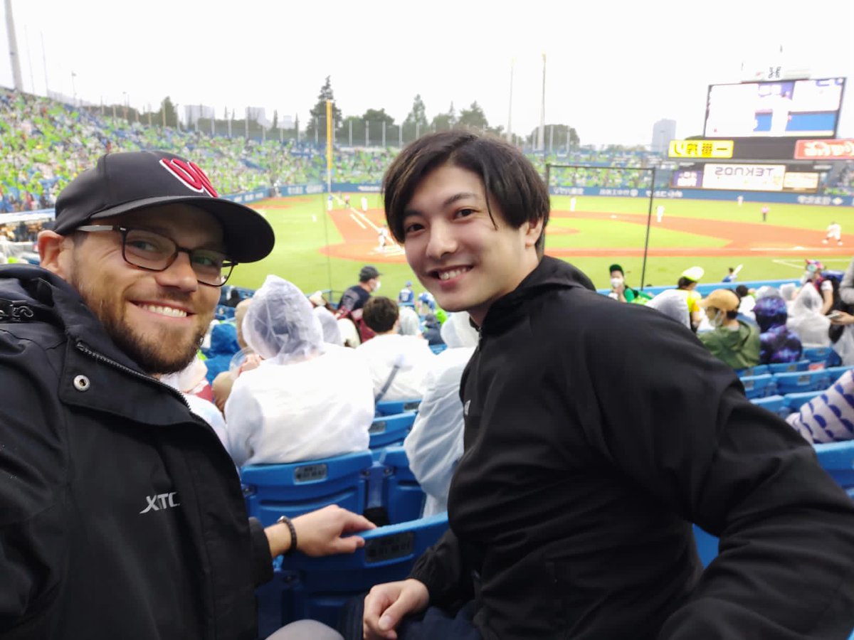 KENT_Akane's tweet photo. 昨日はドイツ時代のチームメイトが東京に出張で来ていたので、観光案内してきました！
「WBCで、日本の応援スタイルを気にいったドイツ人多いよ！」とのこと、雨も気にならないくらいの楽しい時間で最高でした！！ https://t.co/XzQzswBbRy