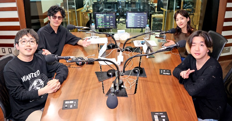 FwJ3fbJaYAY96cI?format=jpg&name=orig