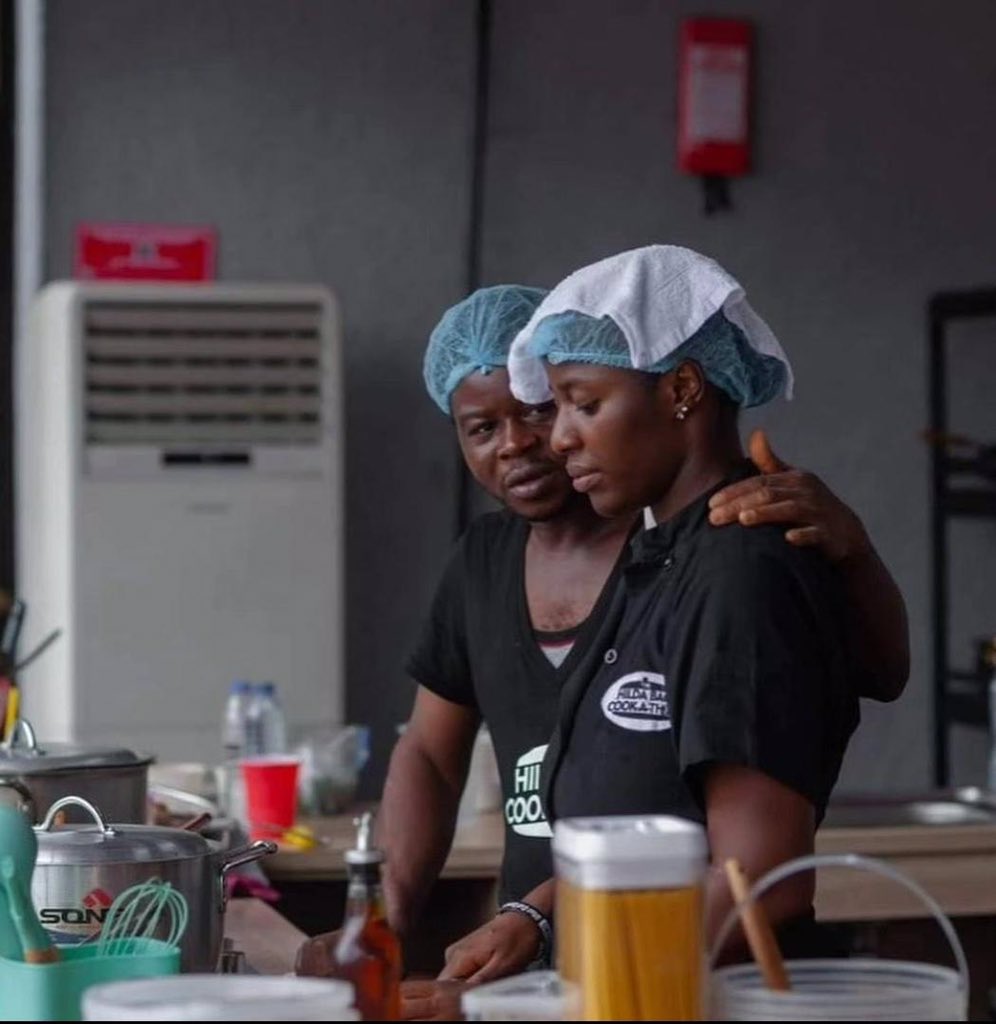 God bless her kitchen assistant Chef Sunny!! I hope he gets rewarded, He is very supportive he really did his part in this 🏆 for Hilda 👨‍🍳👩‍🍳 they both make us proud 🇳🇬🏆🎉🎉🎉🎉🎉