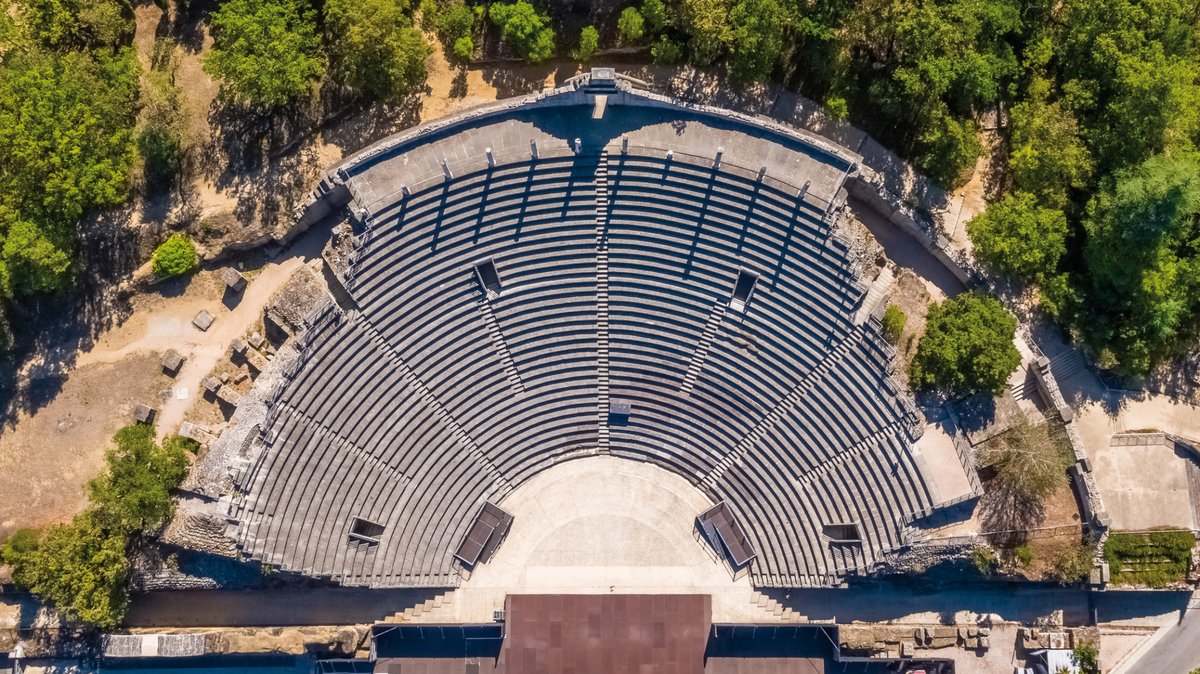 MaRegionSud's tweet image. 🗳️L'émission "Le monument préféré des Français" vous invite à choisir celui qui représentera notre région. Plutôt Château d'If à #Marseille, Cap Moderne à Roquebrune-Cap-Martin ou Sites antiques de Vaison-la-Romaine  ? Jusqu'au 26 mai vous pouvez voter👉bit.ly/3M2IMiI