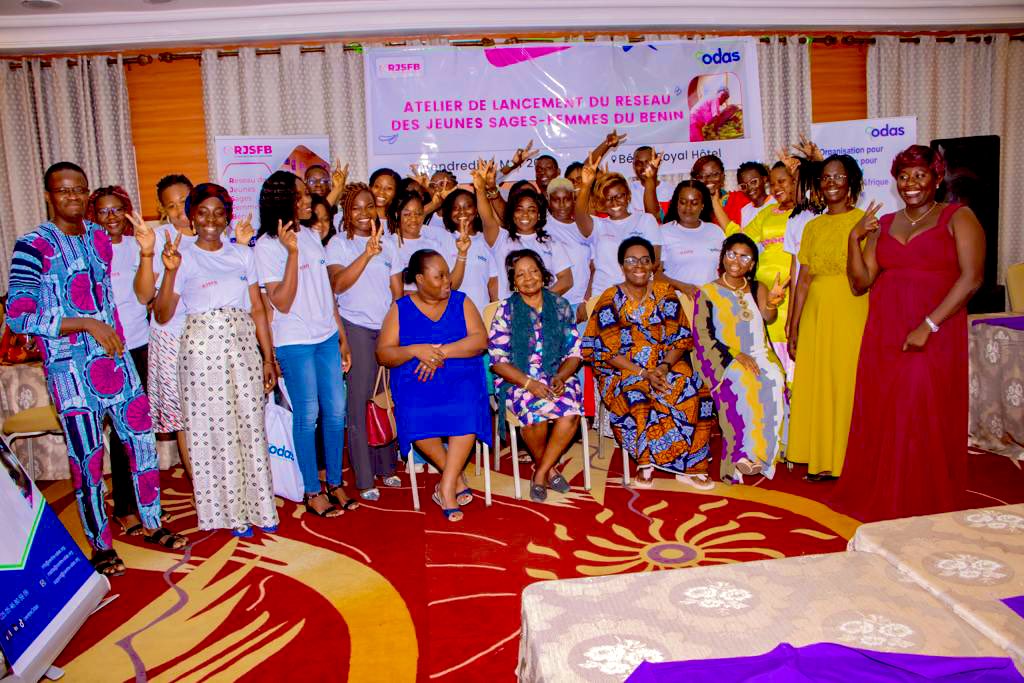 jeunessagefemme's tweet photo. C’est officiel !
Le Réseau des Jeunes Sages-femmes du Bénin a vu le jour dans la soirée du 12 Mai 2023 avec l’appui du @CentreOdas
Le #RJSFB regroupe près de 1000 Sages-femmes et étudiantes de la nouvelle génération des SFE au #Benin. https://t.co/ga2EXoszJO