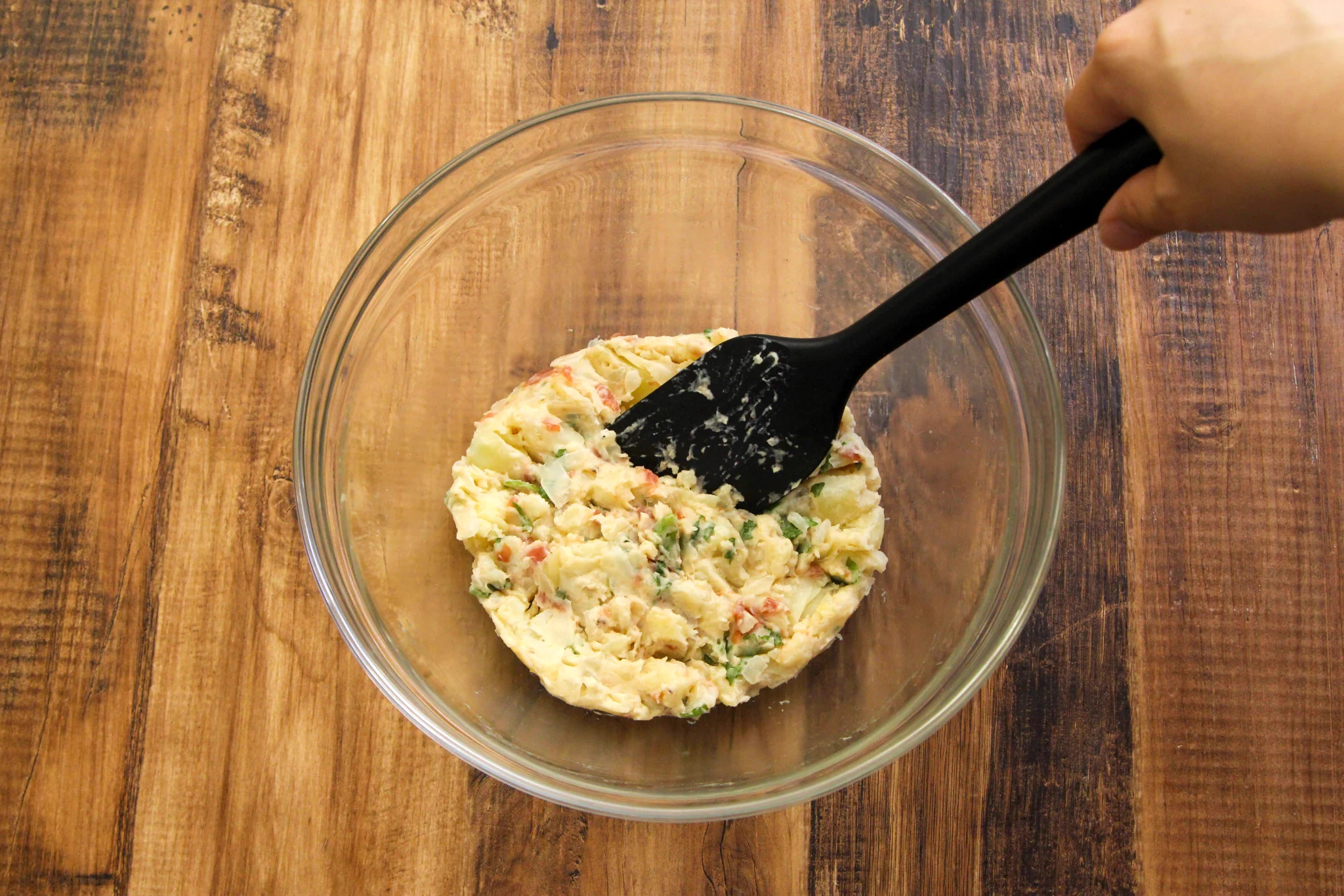 梅干しと大葉でサッパリ！暑い季節に食べる『ポテサラ』ならこれ一択！