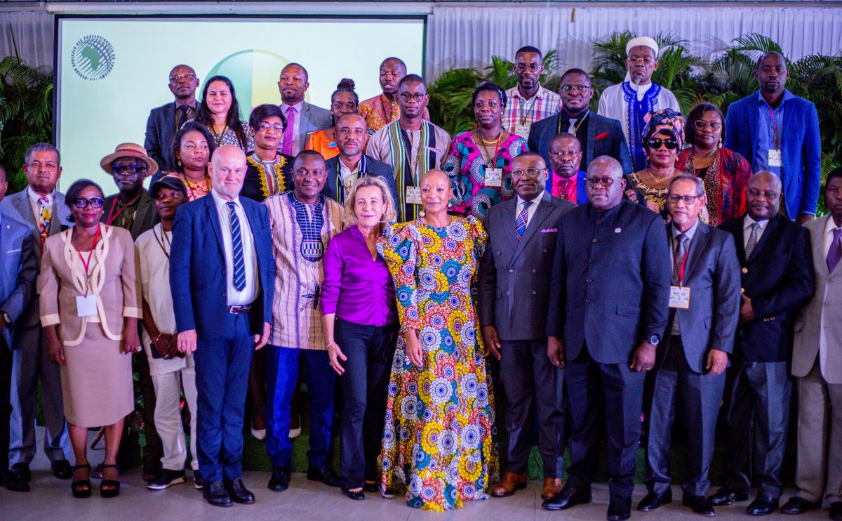 Réunis lors de la #première_édition des #RencontresAfricainesDuTourismeDurable (#RATDs) tenue à Libreville, les acteurs africains du tourisme viennent de poser les jalons pour le développement de l’écotourisme en Afrique :Un tremplin pour l’éclosion du tourisme durable en Afrique