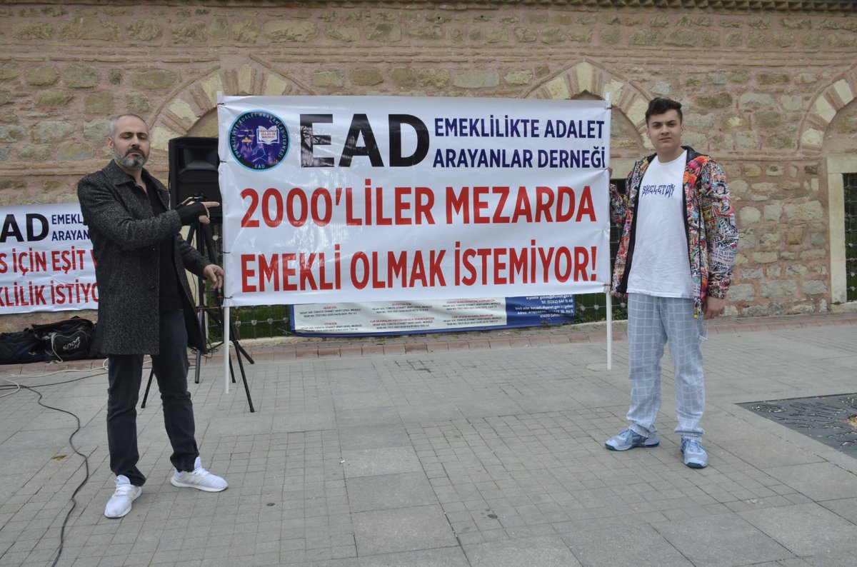 selimakg52's tweet photo. 9/9/1999 sonrası tüm emekçi dostlar Mezarda Emeklilik İstemiyoruzzz #SgkyaEşitAdalet Emeklilikte Adalet Arayanlar Derneği https://t.co/VKQTU0Auxj