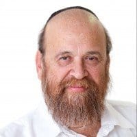 shulamitorbach's tweet photo. ברוך דיין האמת. ר' יצחק נחשוני ז"ל. עיתונאי ותיק ומוערך. מחלוצי התקשורת החרדית. איש יקר שתמך תמיד בדור הצעיר האוחז בעט, כיוון והדריך, עודד וסייע. זכיתי להכירו כעורך השבועון "מרכז העניינים" כשפרסמתי שם טורים וכתבות. תמיד שפע מילים טובות ואמונה בכוחי וביכולתי לכתוב. יהי זכרו ברוך. https://t.co/1OINZzXqIz