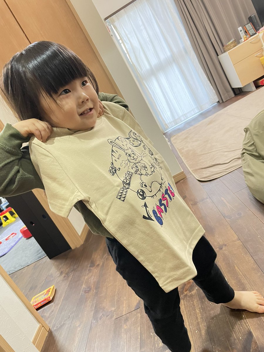wamu_yasu's tweet photo. バステッドT届いた🤩
縦長いけど横があるから今年から着れそう😊
#BASSTED
#バクシンコラボ https://t.co/ilqZpY6jMW