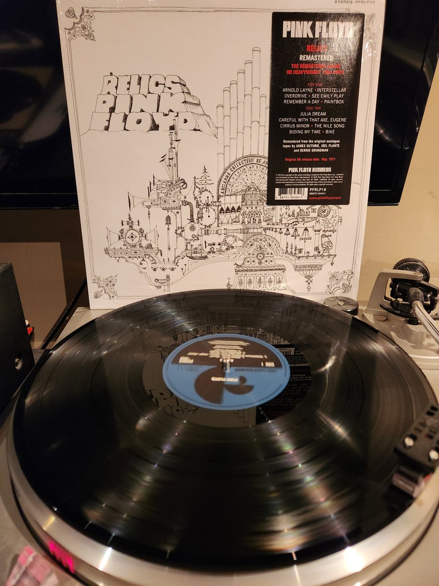 SpinVinyl1's tweet photo. An all time favorite comp turns 52 today! Pink Floyd - Relics put together early singles and other tracks. Essential for anyone into the early Floyd sound!
#PinkFloyd #Relics #ArnoldLayne #SeeEmilyPlay #RememberADay #InterstellarOverdrive #CirrusMinor #vinylrecords https://t.co/bW7ICu6zNK