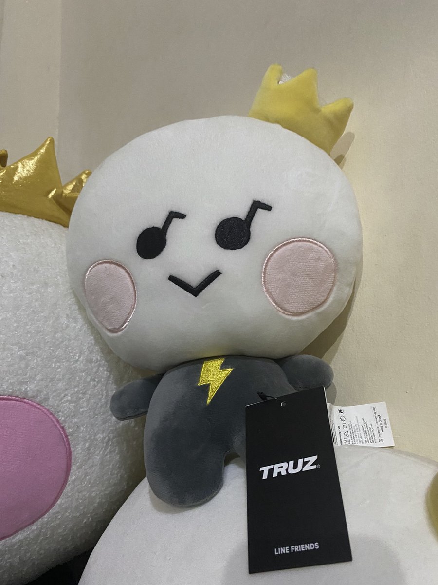 yoshi's birthday giveaway part 9!

1 winner truz nara home deco yochi standing doll

- mbf, like, rt
- proof of dropping EH for yoshi on choeaedol + tags (min of 10K EH)

OUR ONE AND ONLY YOSHI
#GOATRapperYoshiDay
#요시야_생일케이크_모구라맹
#芳典はトゥメのmyBoo
<a href="/treasuremembers/">TREASURE</a>