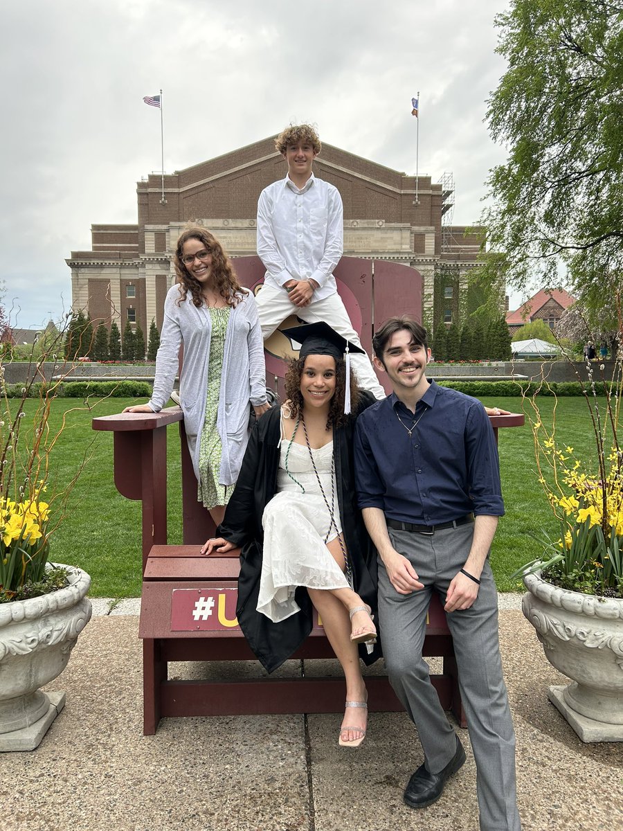 Karen Shaw 🟧☮️ tweet media