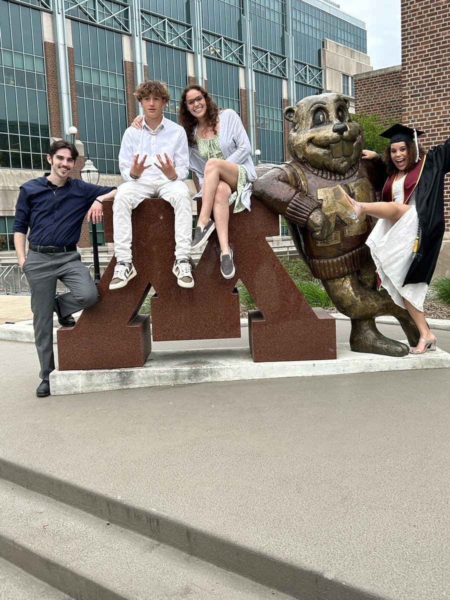 Karen Shaw 🟧☮️ tweet media