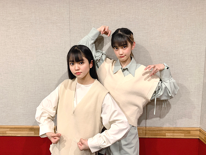 佐藤日向・小泉萌香のバトってダイナソー サイン入りチェキ