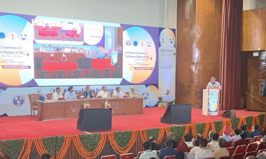 DocHarman_Uro's tweet photo. Thank you PGI Chandigarh team @DrUttamMete @DrBora_Urol @adityap_sharma @DrRavimohanSM @ShankyS82072705 for wonderful conference. Congratulations Urolithiasis section of USI for successfully conducting first subsection meeting.Looking forward to next year. @usioffice @YouthUSI https://t.co/AvetO56rvx