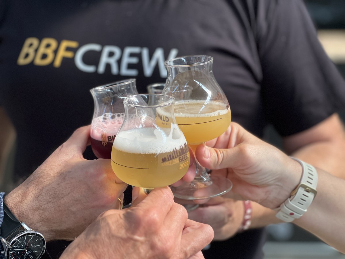 SomGastronomia's tweet photo. Avui comença el #BBF més gastronòmic de la història amb @roosterandbubbles @chamako.bar @delacrembcn i molts més. 
🍺 Recinte Montjuïc de Fira de Barcelona 
🍺 Finsal 28 de maig. 
🍺 A més: #InnBrew i l'entrega de premis Barcelona Beer Challenge.

🔗https://t.co/iMPO0Nskdo https://t.co/VAnOgkpJQ6