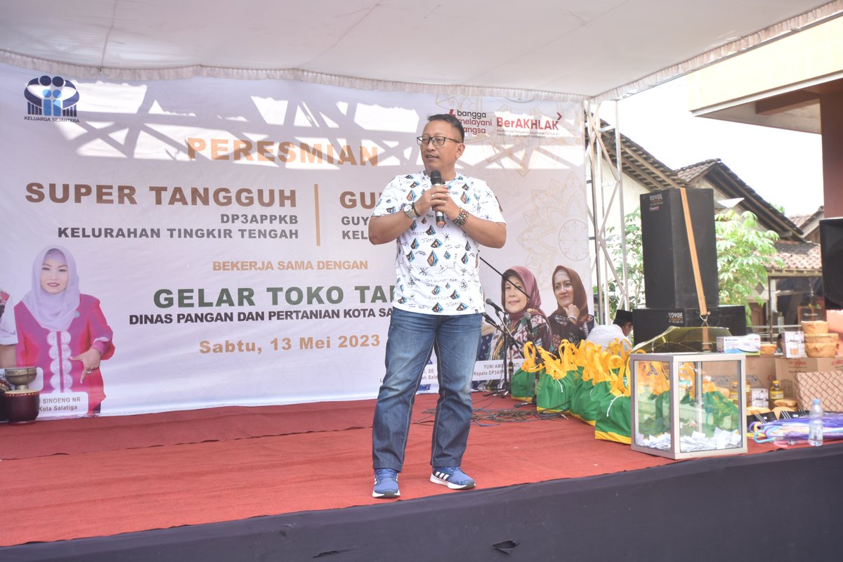 humaskotasalatiga (@humassalatiga) on Twitter photo "Hari ini, Saya merasa senang, karena Saya punya nama baru yaitu Jalidin".
Siapa yang sudah kenalan dengan Jalidin?? <a href="/jokowi/">Joko Widodo</a> <a href="/ganjarpranowo/">Ganjar Pranowo</a> <a href="/TajYasinMZ/">Taj Yasin Maimoen</a> <a href="/Sinoeng69/">Sinung N. Rachmadi</a> #supertangguh #tingkirtengah #bumil #stunting #salatiga #pjwalikota "Hari ini, Saya merasa senang, karena Saya punya nama baru yaitu Jalidin".
Siapa yang sudah kenalan dengan Jalidin?? <a href="/jokowi/">Joko Widodo</a> <a href="/ganjarpranowo/">Ganjar Pranowo</a> <a href="/TajYasinMZ/">Taj Yasin Maimoen</a> <a href="/Sinoeng69/">Sinung N. Rachmadi</a> #supertangguh #tingkirtengah #bumil #stunting #salatiga #pjwalikota