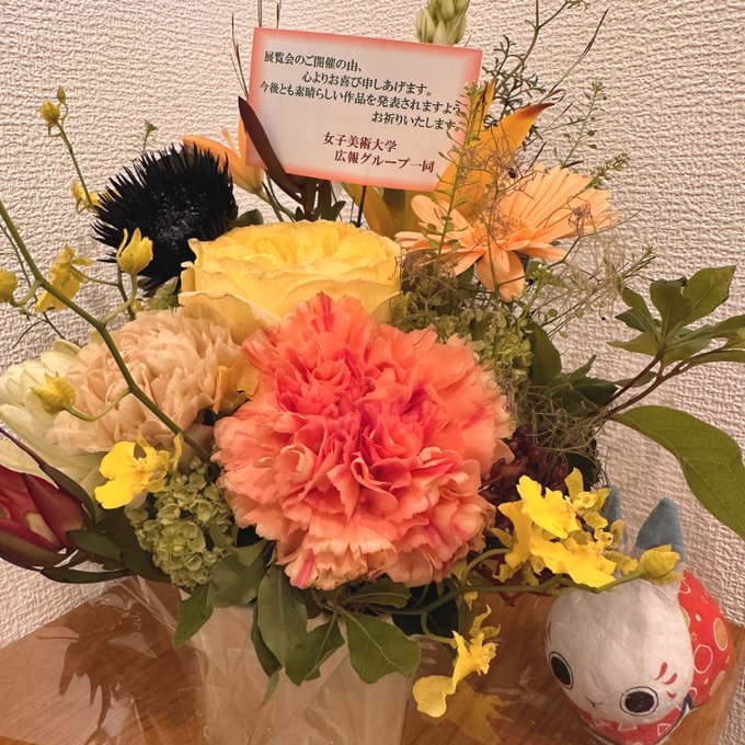 初日を迎えました 女子美術大学広報グループさまより頂きました! ありがとうございます  ------- 「寺澤澄夏・山村遥 2人展 -こより-」  期間:5月15日(月)〜20日(土)(最終日17:00まで) 場所:銀座中央ギャラリー  東京都中央区銀座1丁目9-8 奥野ビル4階411号室